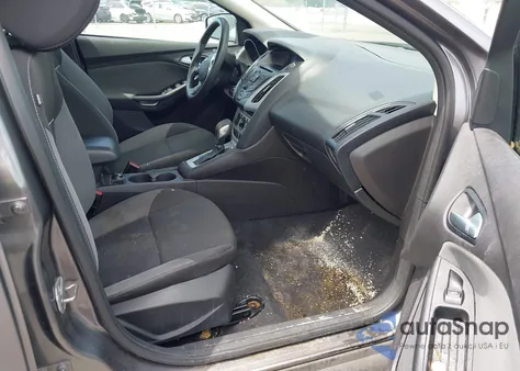 2014 Ford Focus Se z USA, uszkodzony, nr VIN 1FADP3F25EL154237